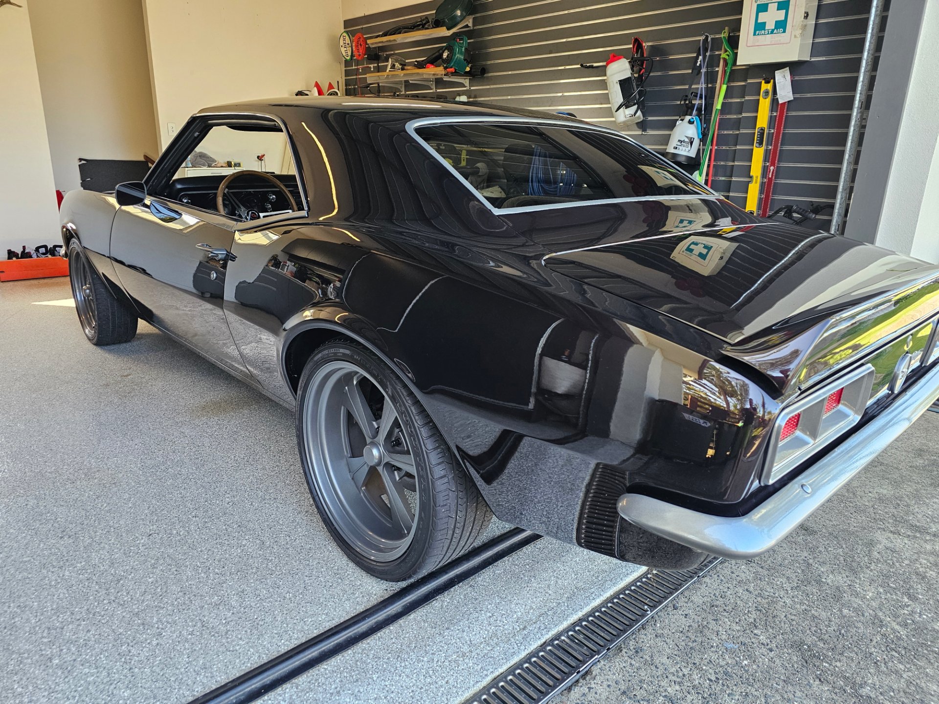 1968 Chevrolet Camaro Restomod – 427 Big Block | 6 Speed Manual | Show-Quality Build