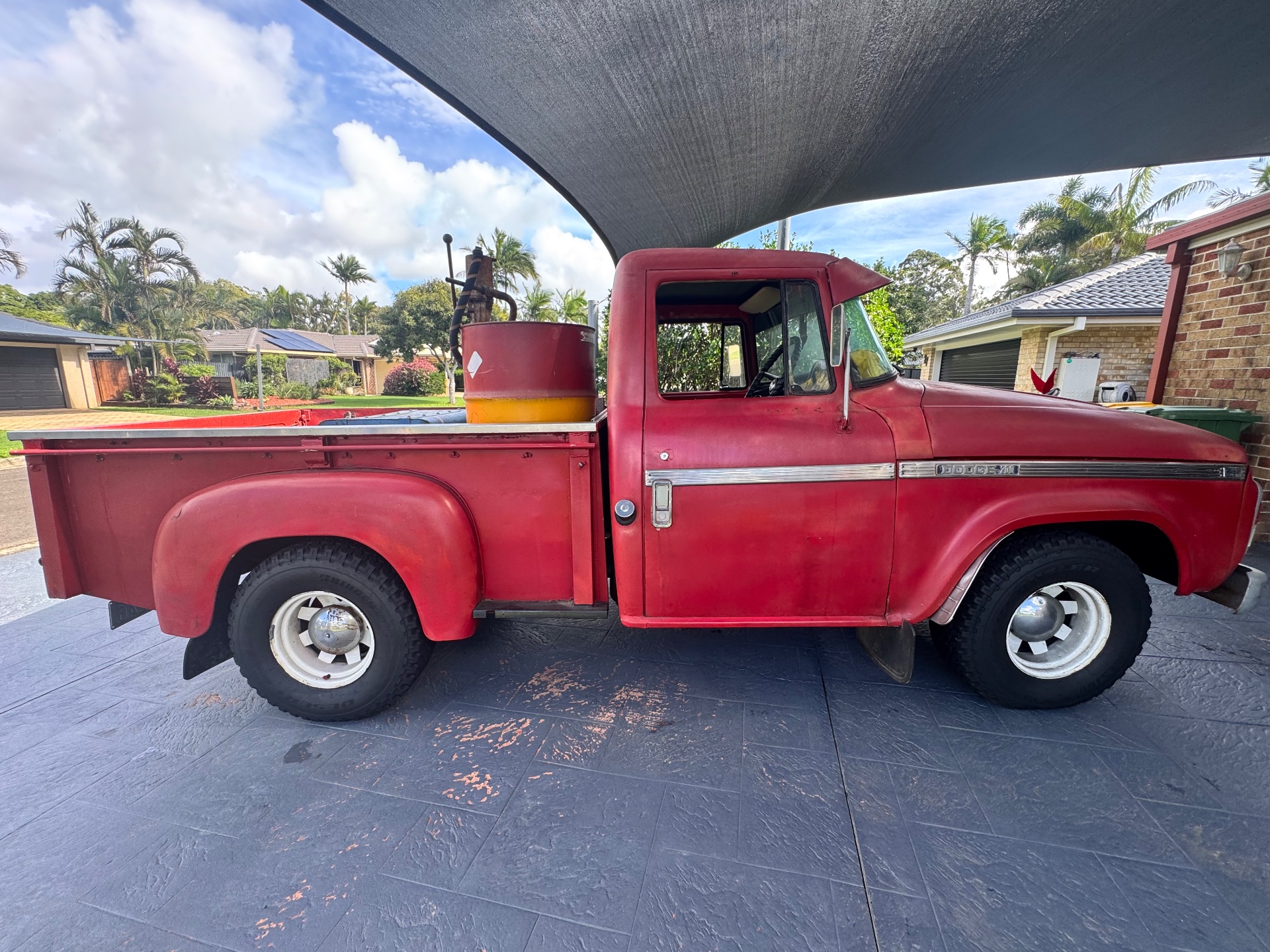 1974 DODGE D5N 200 TRUCK