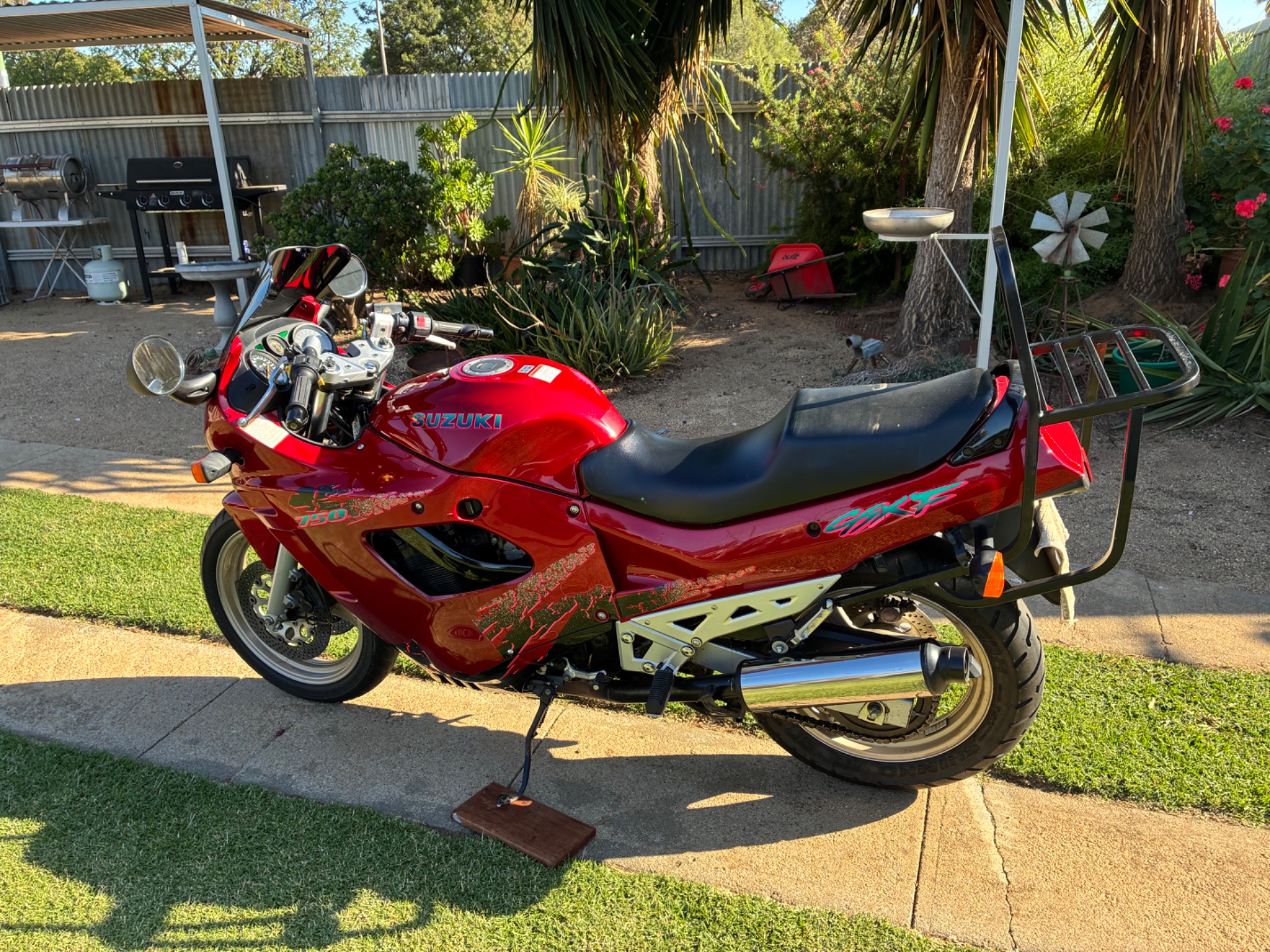 1994 SUZUKI GSX750F ROAD