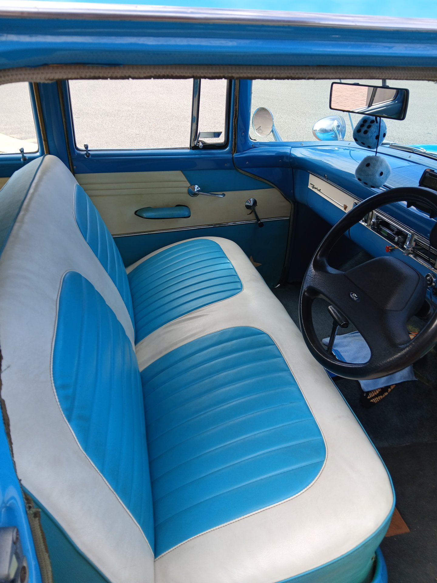 1959 FORD CUSTOMLINE SEDAN