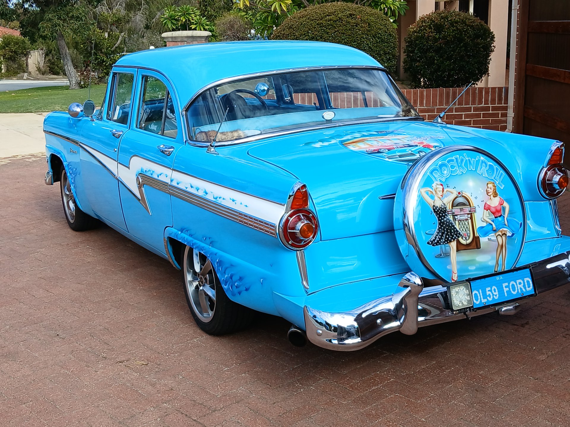 1959 FORD CUSTOMLINE SEDAN
