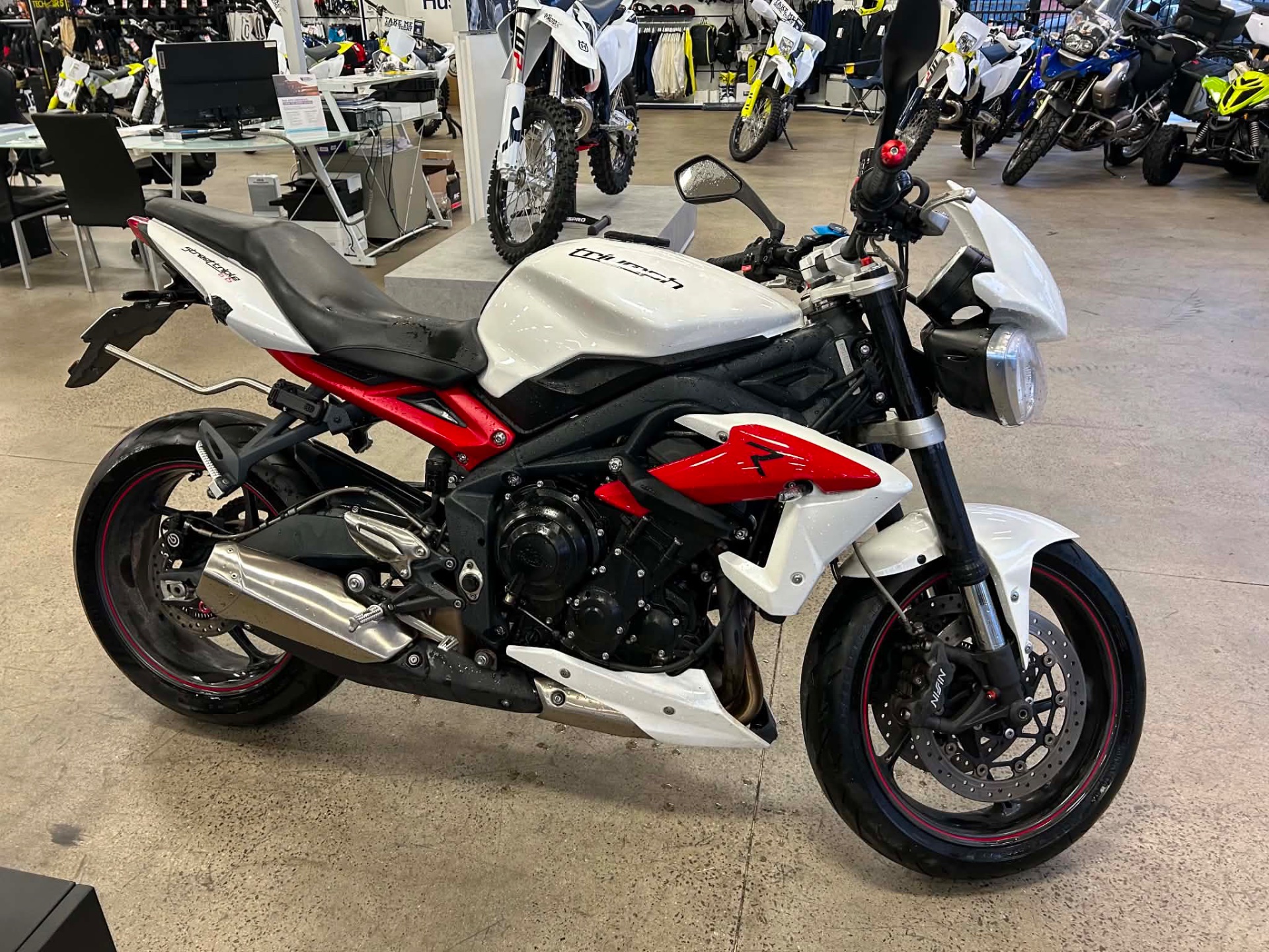 2013 TRIUMPH STREET TRIPLE ROAD