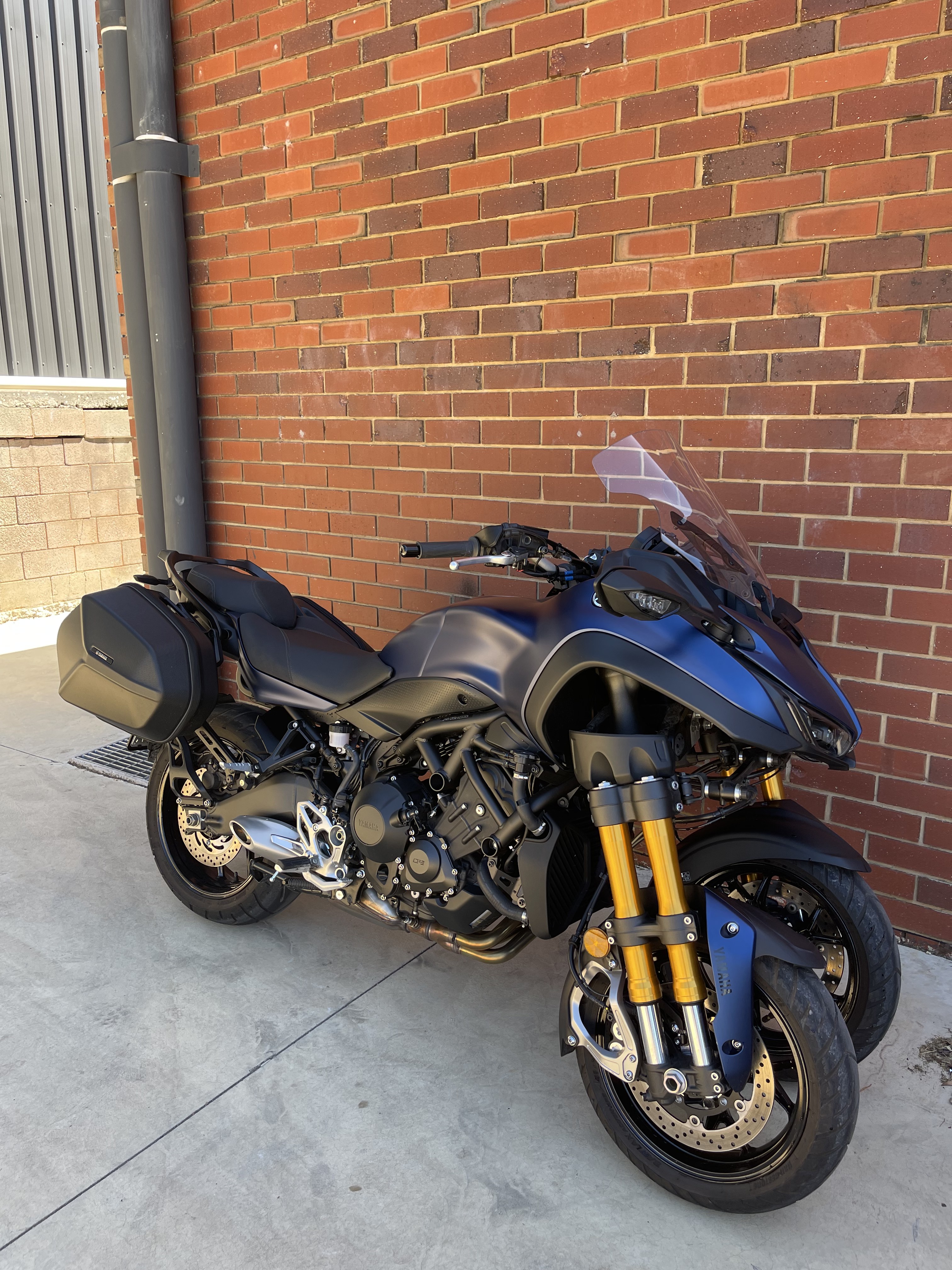 2018 YAMAHA NIKEN GT ROAD