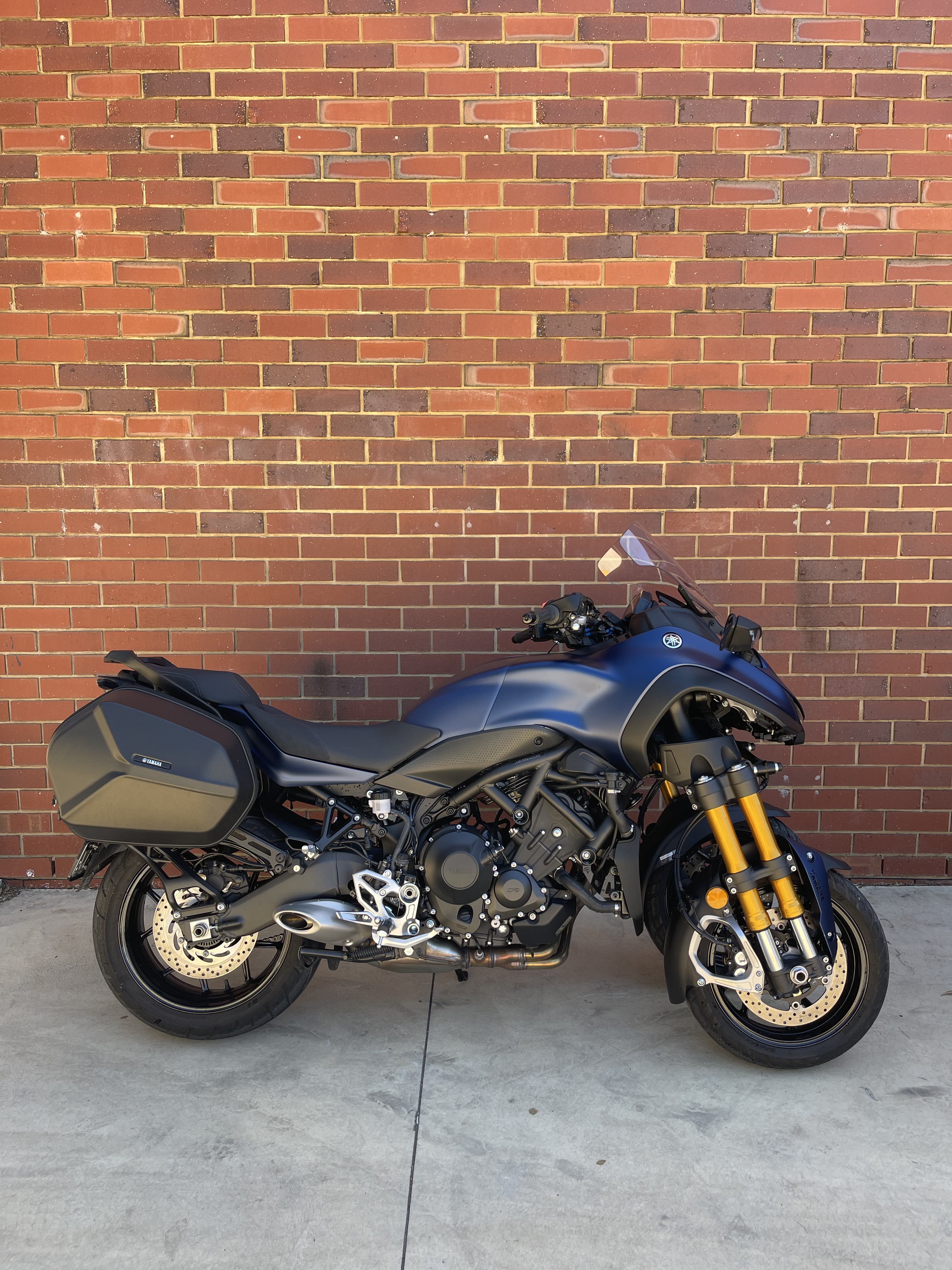 2018 YAMAHA NIKEN GT ROAD