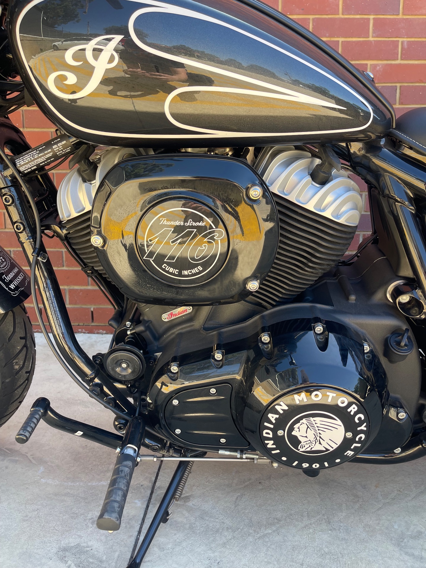 2023 INDIAN CHIEF BOBBER D/H JACK DANIELS TOURER