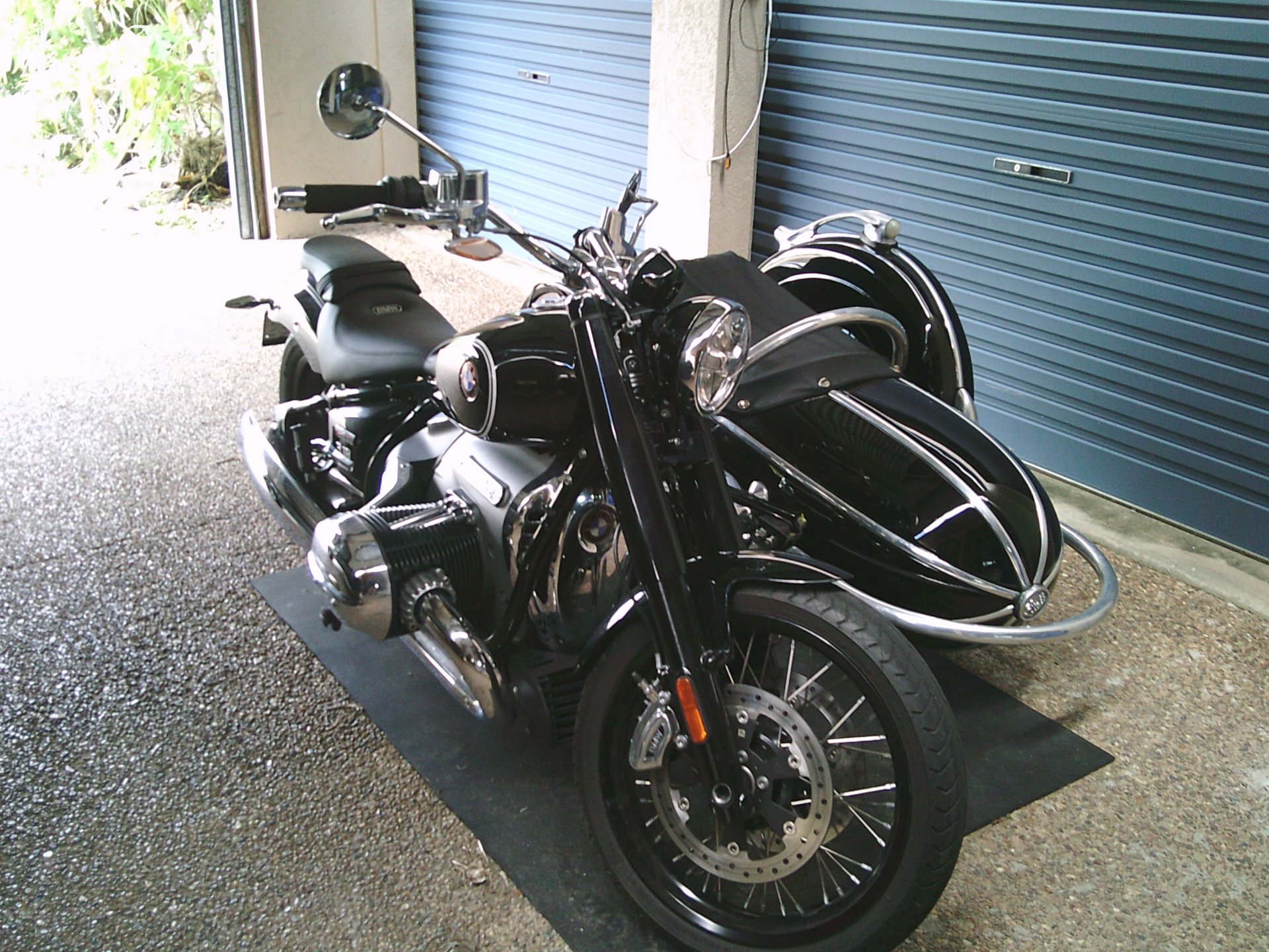 2020 BMW R18 WITH STEIB SIDECAR