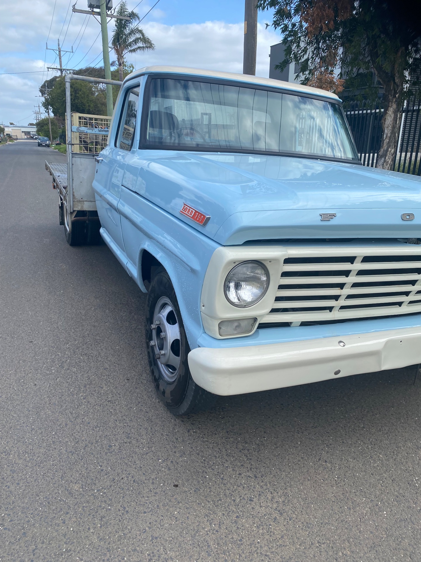 Ford F truck
