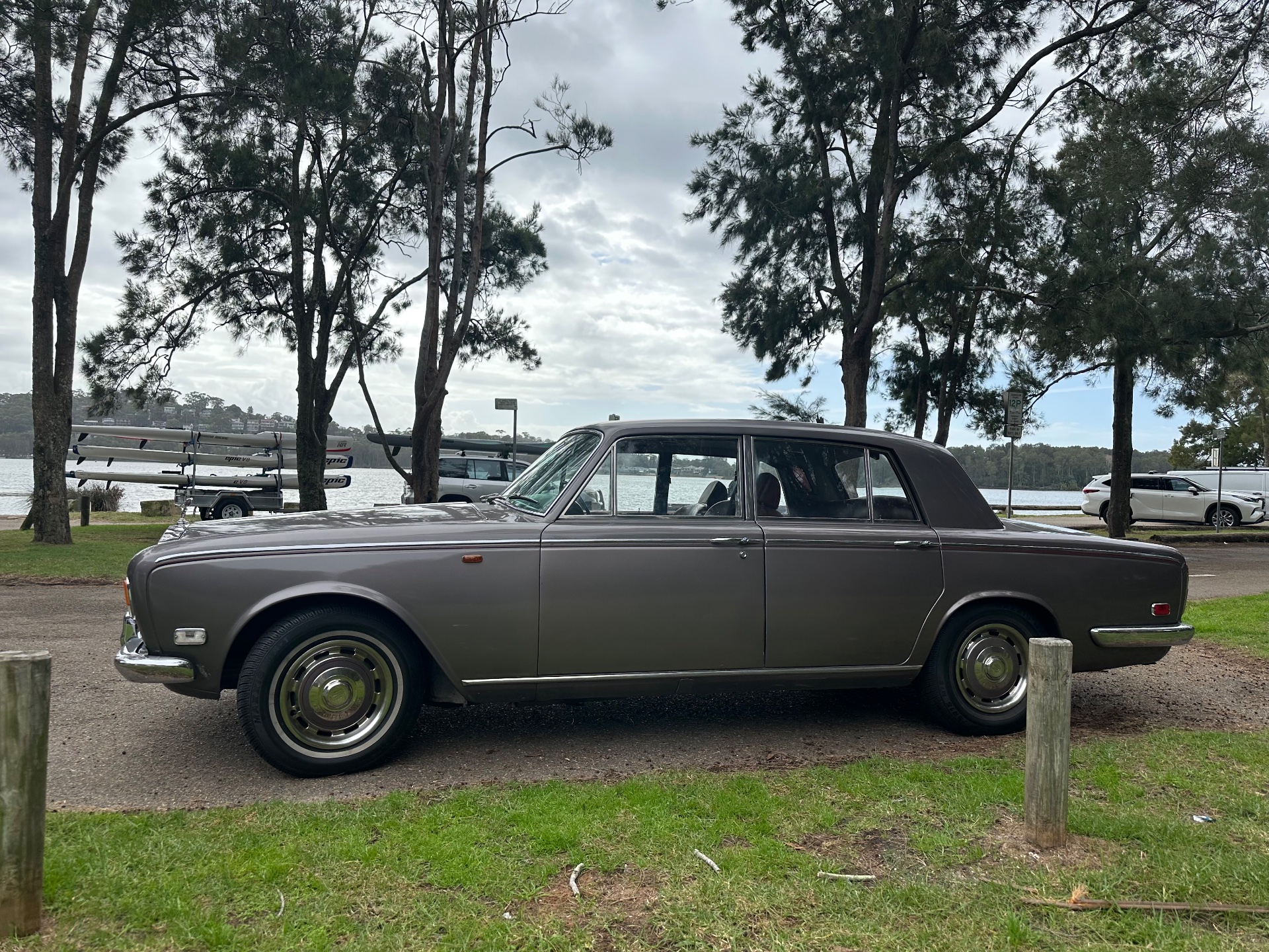  1973 ROLLS-ROYCE SILVER SHADOW 4D SEDAN
