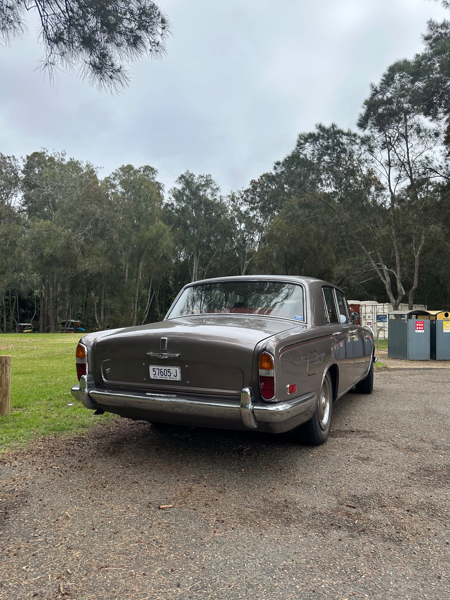 1973 ROLLS-ROYCE SILVER SHADOW 4D SEDAN