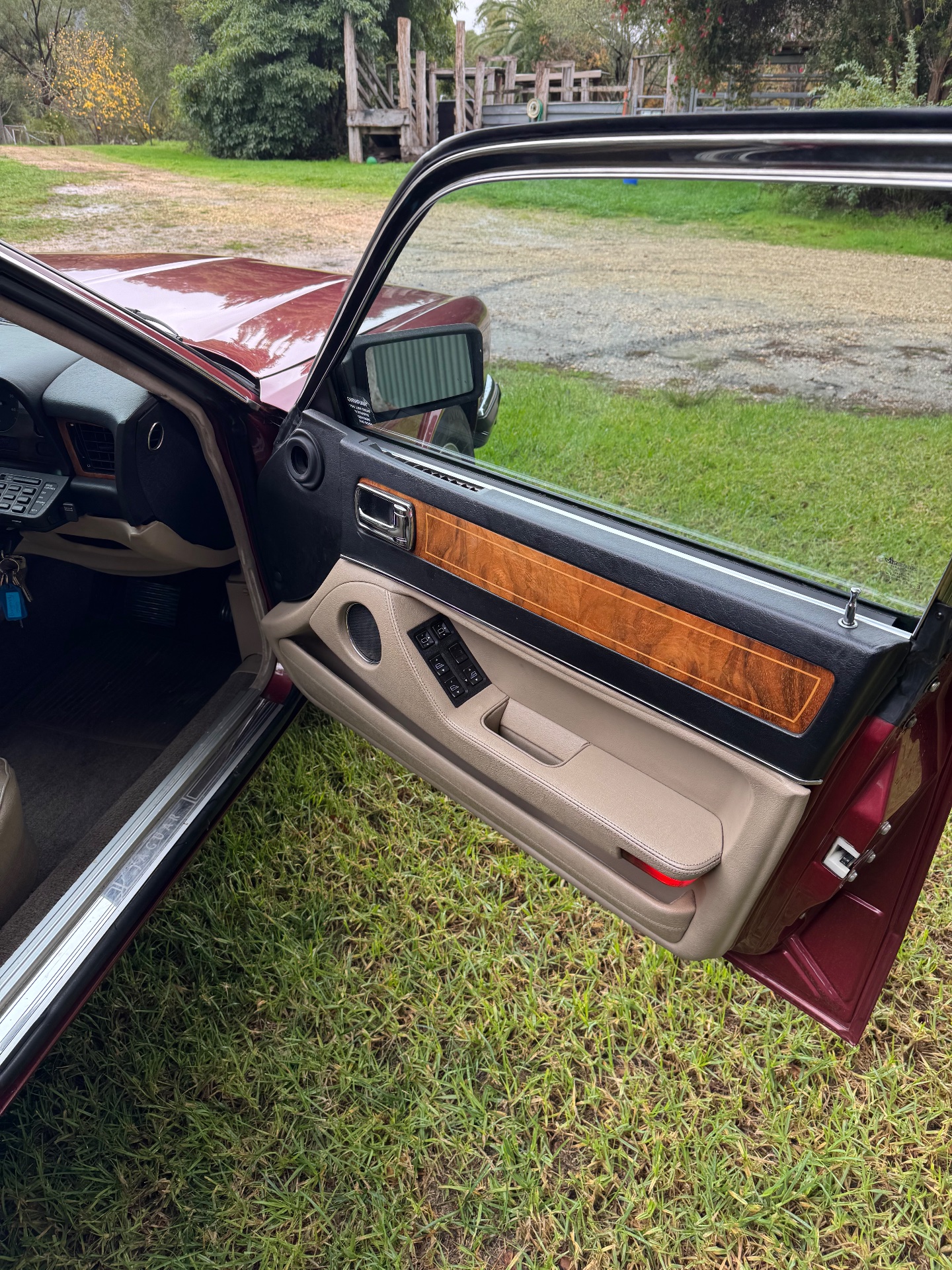 1988 JAGUAR SOVEREIGN XJ40 4 SP AUTOMATIC 4D SEDAN