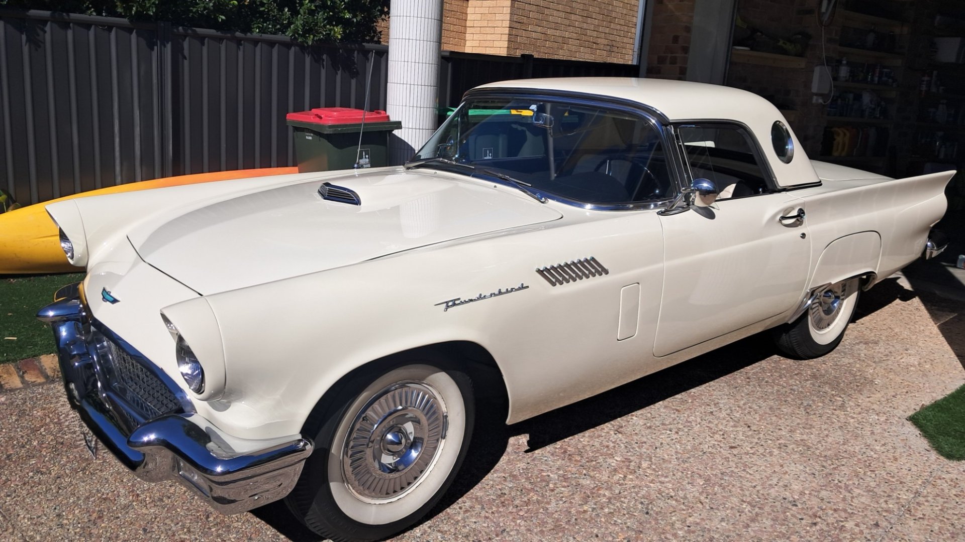 1957 FORD THUNDERBIRD CONVERTIBLE