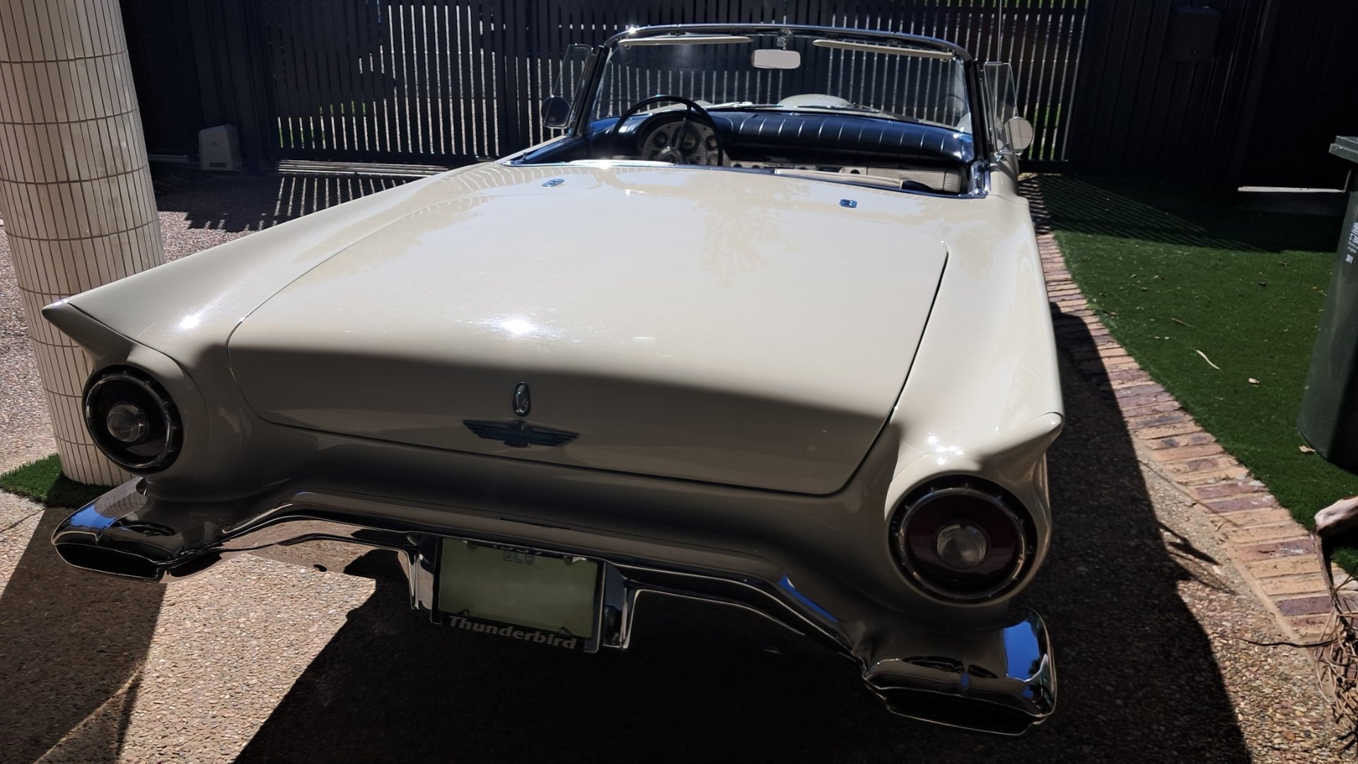 1957 FORD THUNDERBIRD CONVERTIBLE