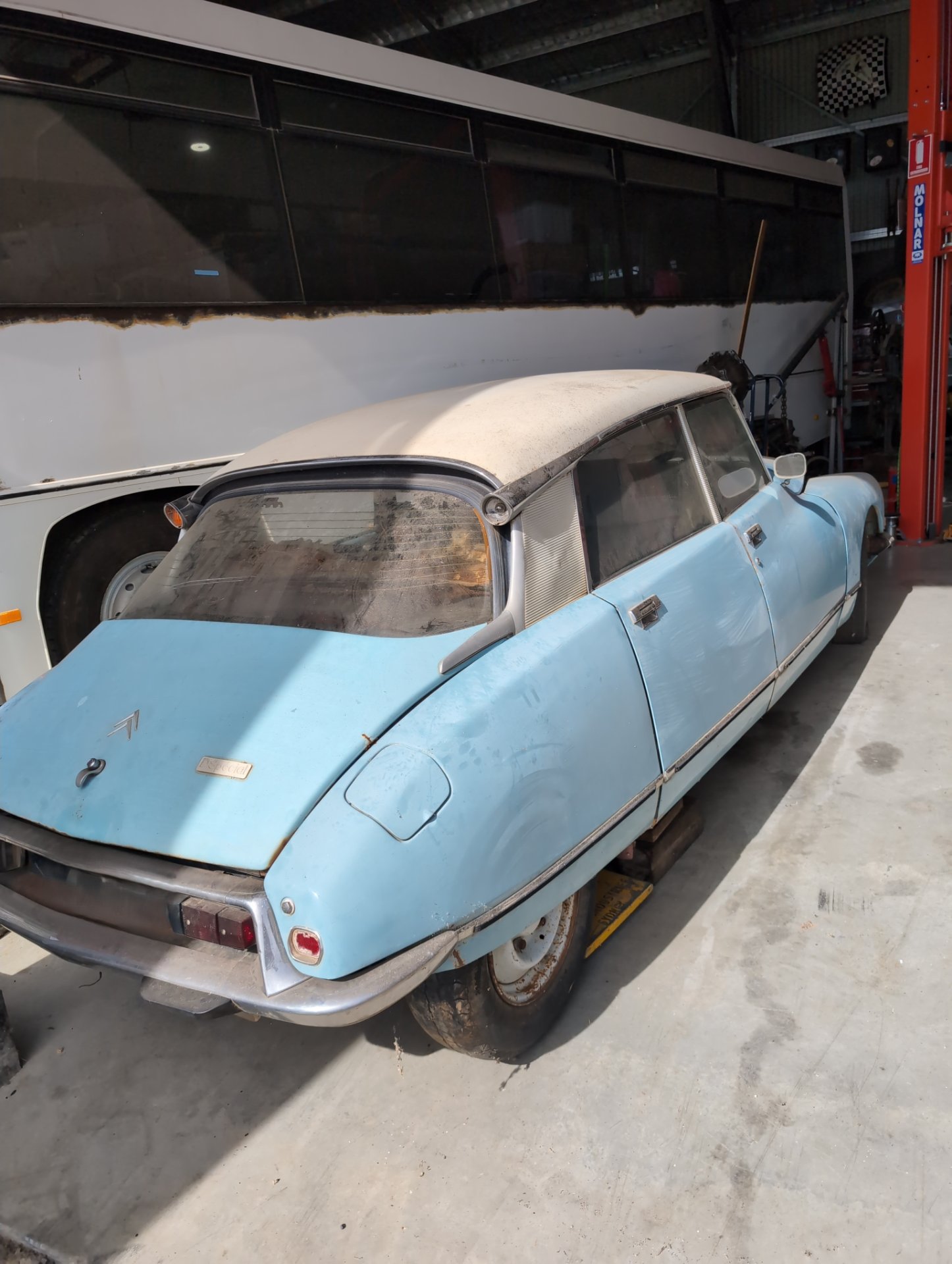 1973 CITROEN D SPECIAL DELUXE 4 SP MANUAL 4D SEDAN