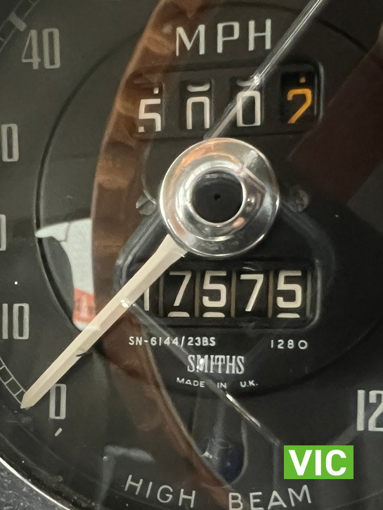 1974 MG B GT 4 CYL MANUAL COUPE