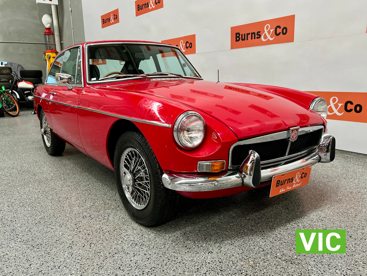 1974 MG B GT 4 CYL MANUAL COUPE