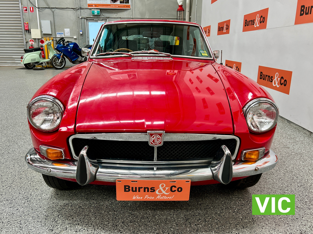 1974 MG B GT 4 CYL MANUAL COUPE