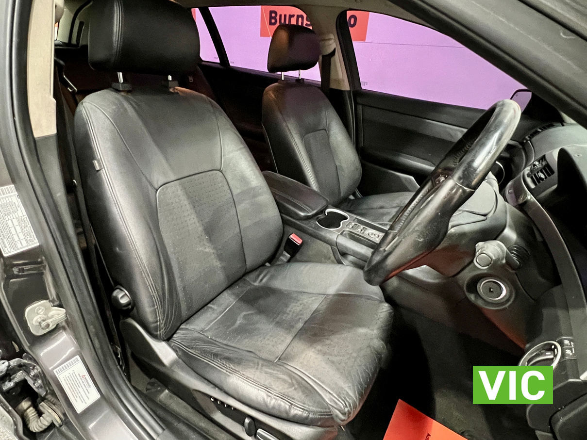 2010 HOLDEN CALAIS V V8 AUTO SPORTSWAGON 