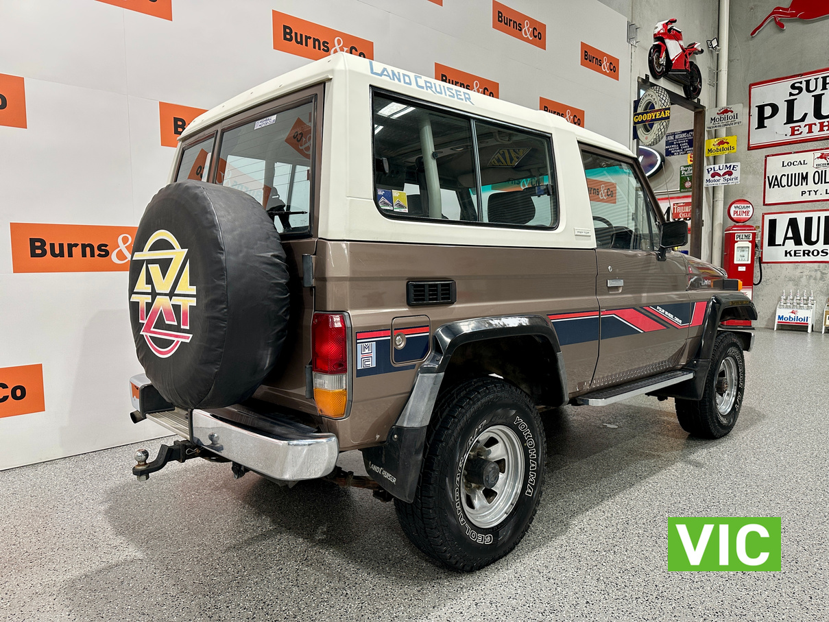 1985 TOYOTA LANDCRUISER FJ73 6 CYL MANUAL 4WD WAGON