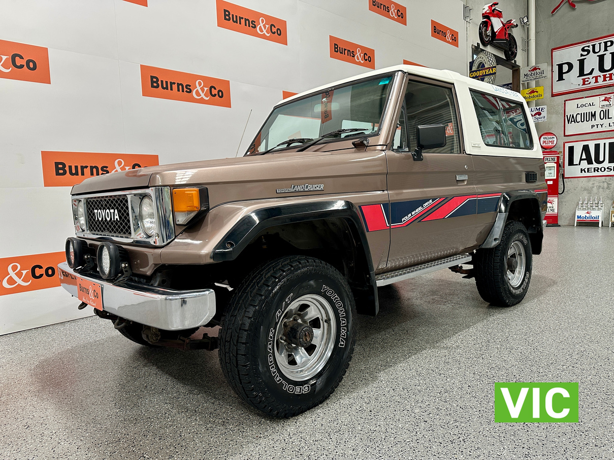 1985 TOYOTA LANDCRUISER FJ73 6 CYL MANUAL 4WD WAGON