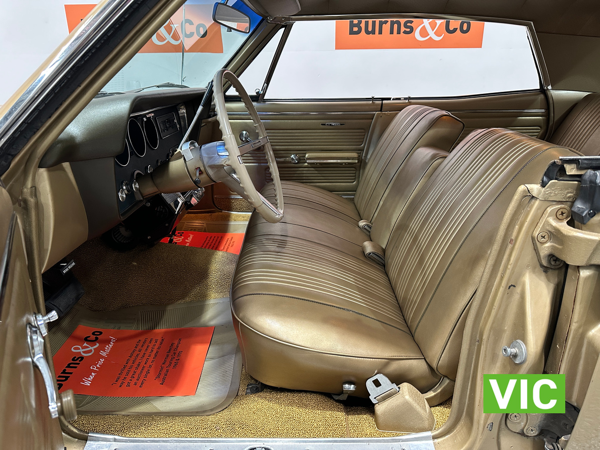 1967 PONTIAC LEMANS PILLARLESS 326 V8 SEDAN
