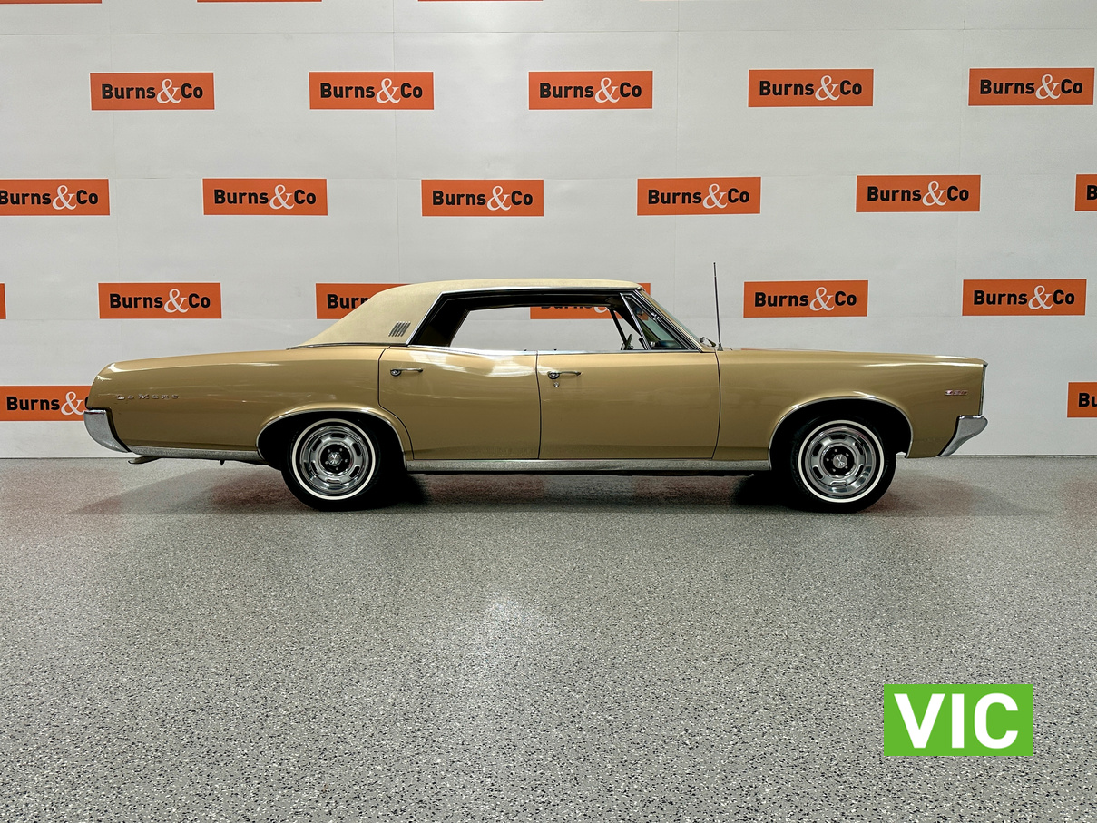 1967 PONTIAC LEMANS PILLARLESS 326 V8 SEDAN
