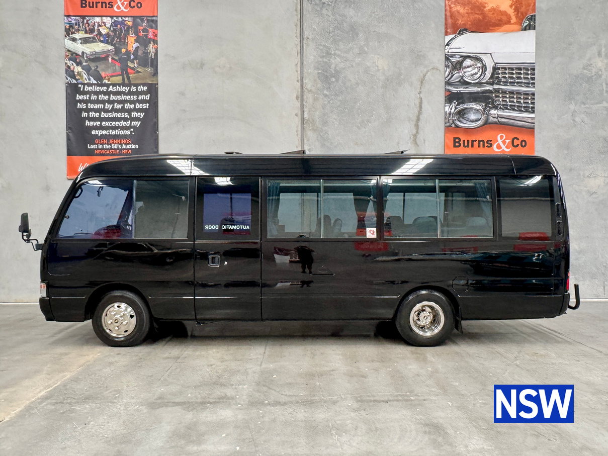 1993 TOYOTA COASTER 15 SEATER 6 CYL DIESEL MANUAL BUS