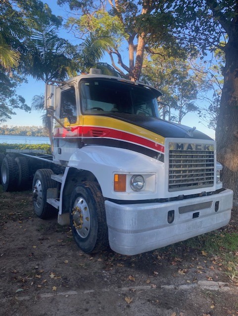 2007 MACK METROLINER AUTOMATIC C/CHAS