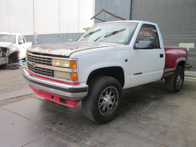 1988 CHEVROLET K1500 4x4 5 SP MANUAL PICK UP
