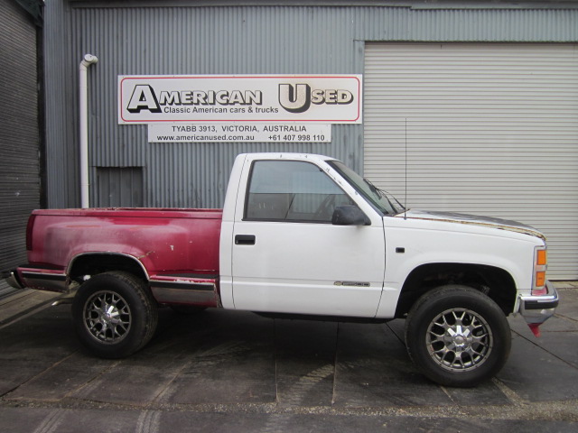 1988 CHEVROLET K1500 4x4 5 SP MANUAL PICK UP