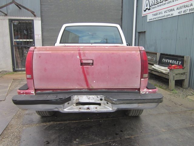 1988 CHEVROLET K1500 4x4 5 SP MANUAL PICK UP