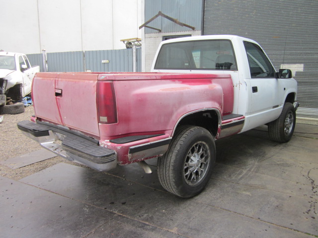 1988 CHEVROLET K1500 4x4 5 SP MANUAL PICK UP