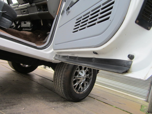 1988 CHEVROLET K1500 4x4 5 SP MANUAL PICK UP