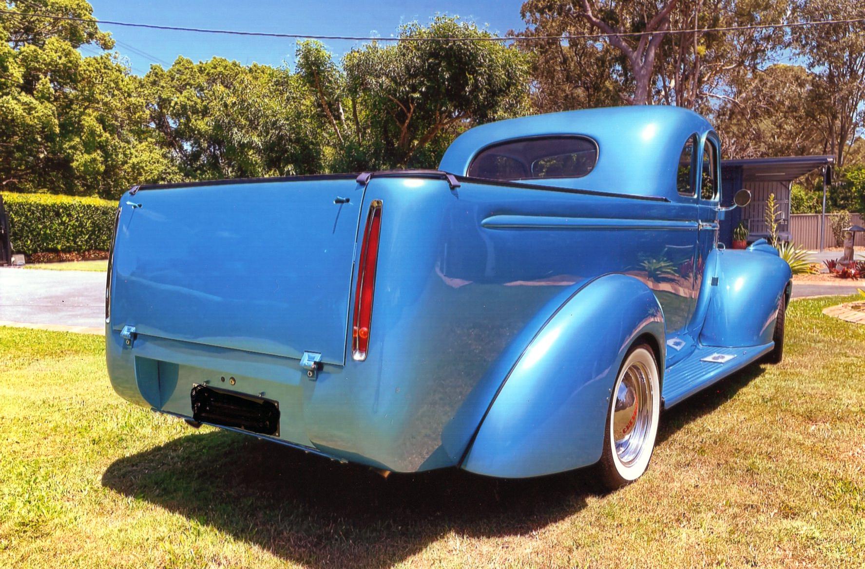 1945 CHEVROLET MAPLE LEAF AUTOMATIC 2D UTILITY