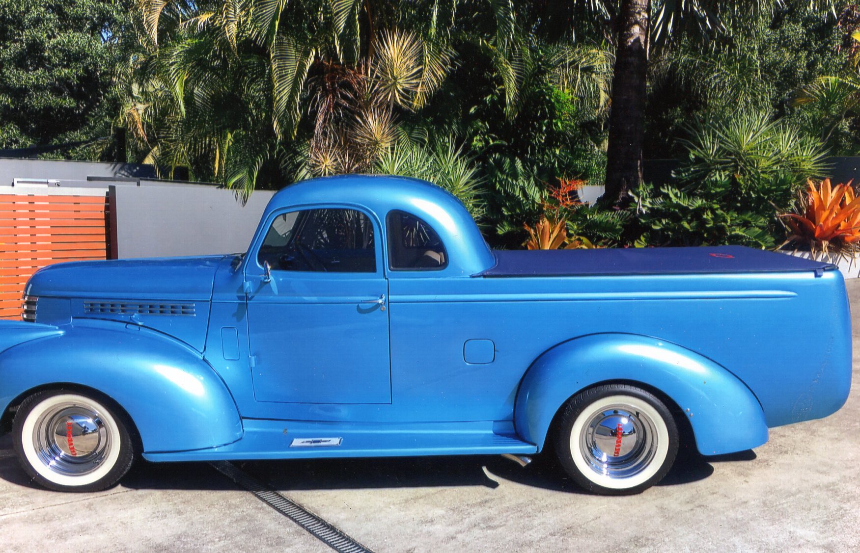 1945 CHEVROLET MAPLE LEAF AUTOMATIC 2D UTILITY