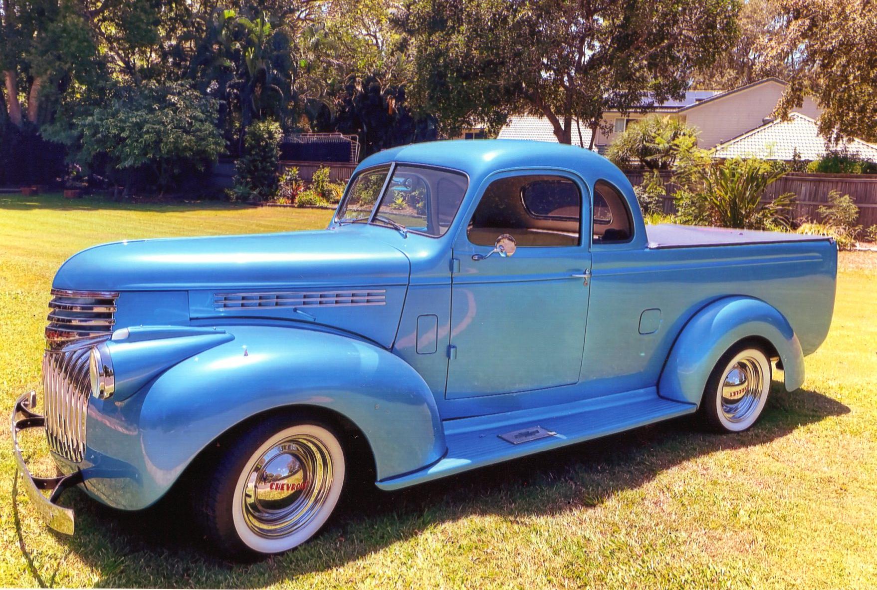 1945 CHEVROLET MAPLE LEAF AUTOMATIC 2D UTILITY