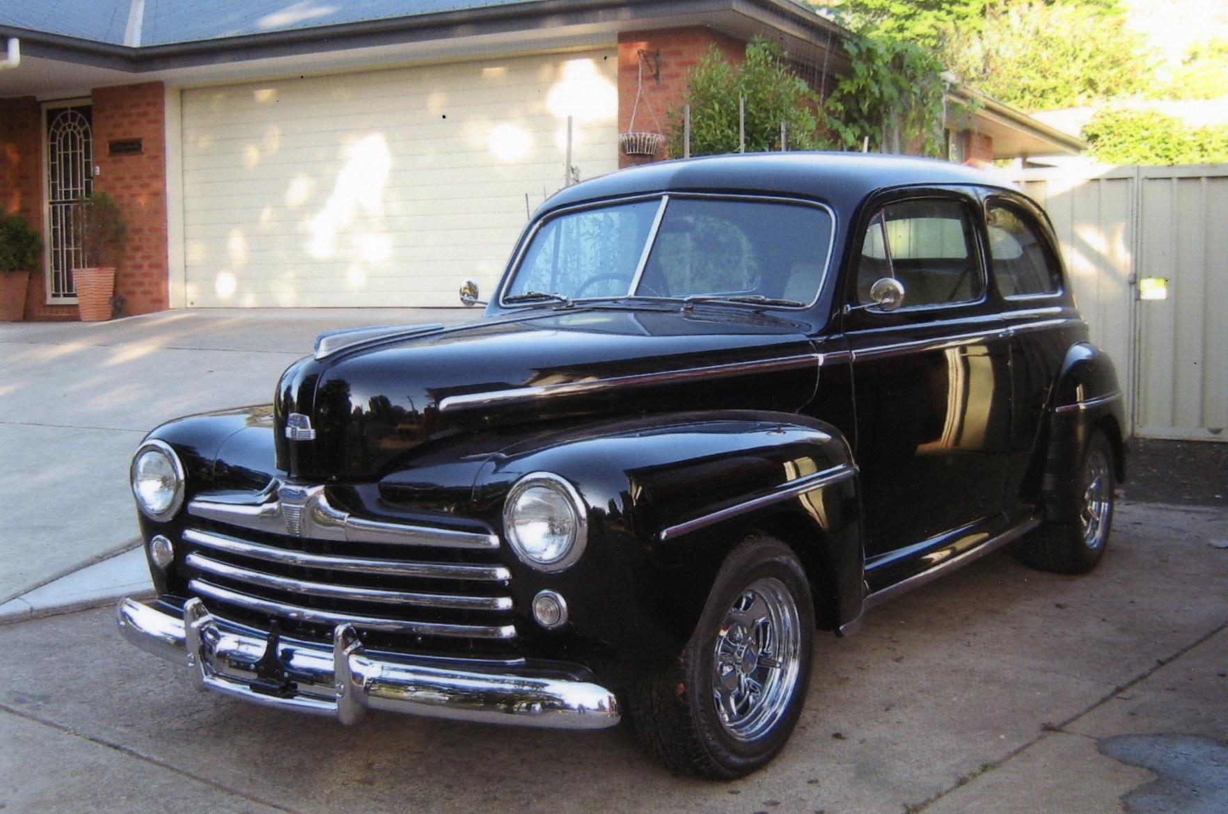 1948 FORD TUDOR SUPER DELUXE SEDAN