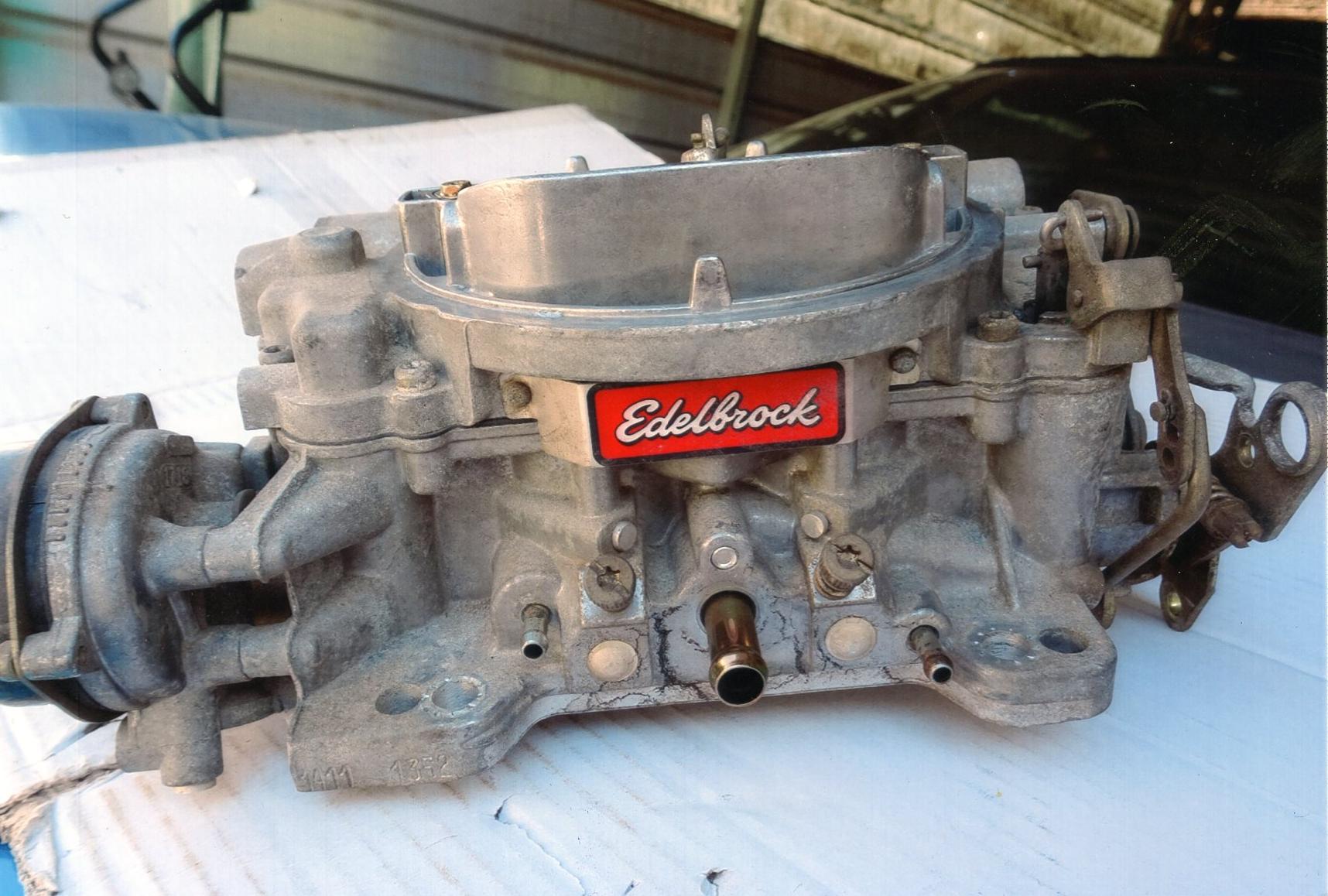 CHEVROLET EDELBROCK 4 BARREL CARBY