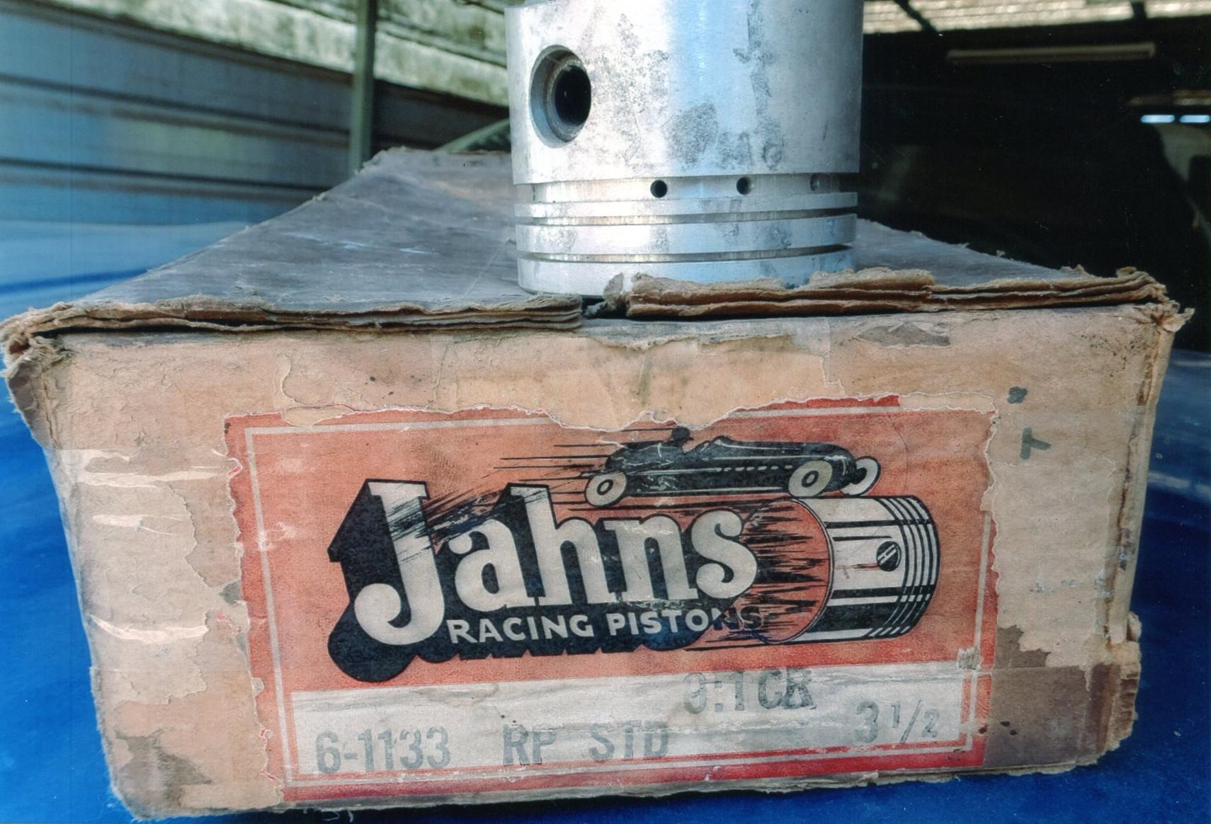 CHEVROLET CORVAIR JAIHNS PISTONS