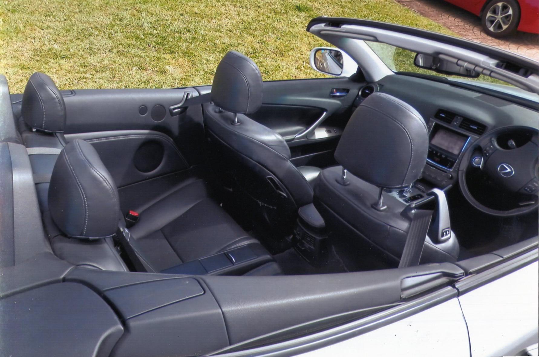 2010 LEXUS IS250C GSE20R 6 SP AUTOMATIC 2D CONVERTIBLE