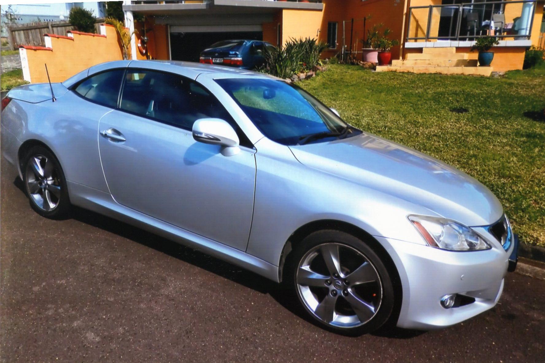 2010 LEXUS IS250C GSE20R 6 SP AUTOMATIC 2D CONVERTIBLE