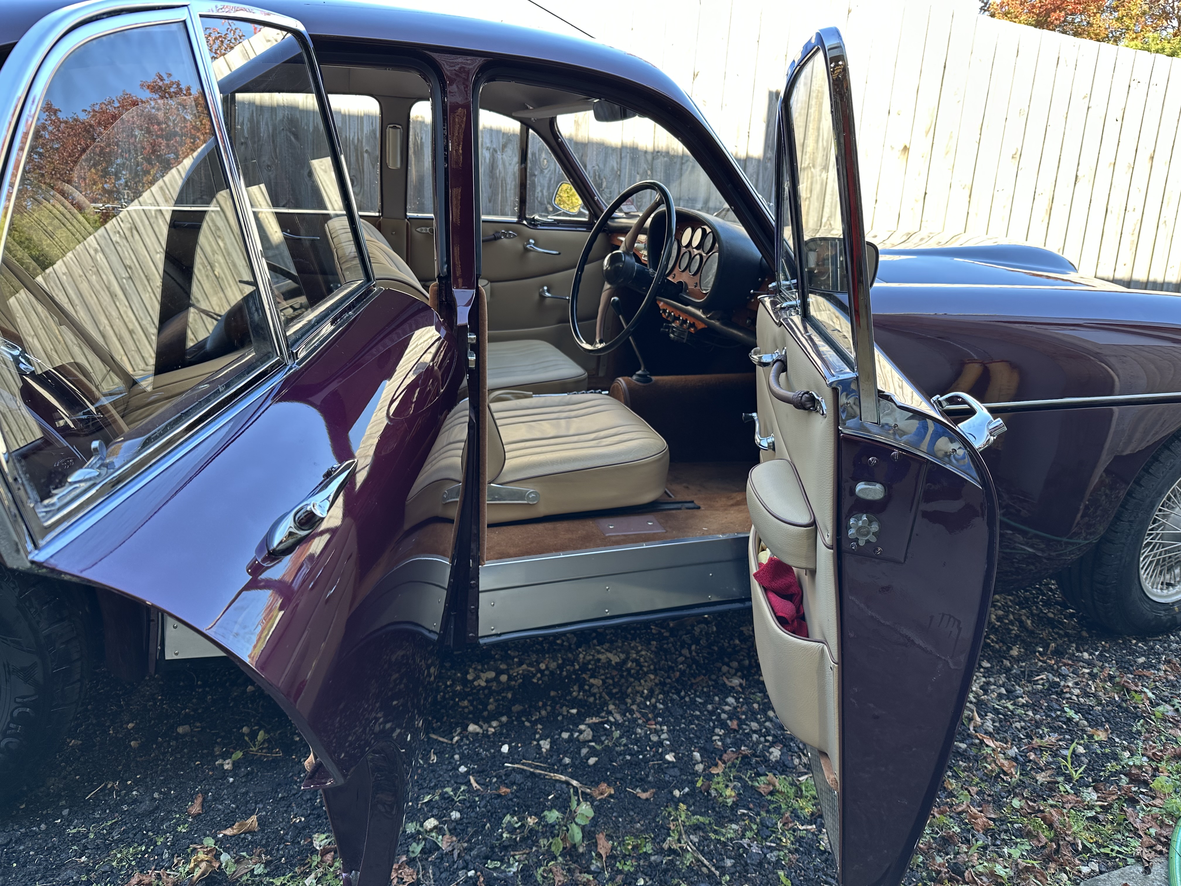 1955 BRISTOL 405 SALOON