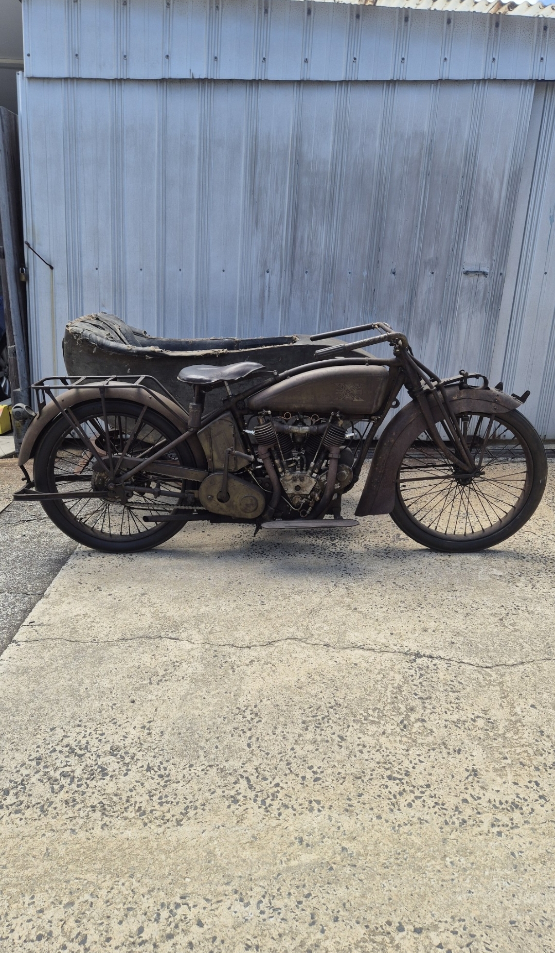 1918 EXCELSIOR BIG X AND SIDE CAR