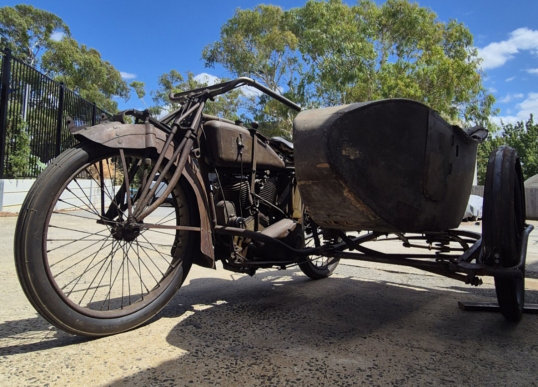 1918 EXCELSIOR BIG X AND SIDE CAR