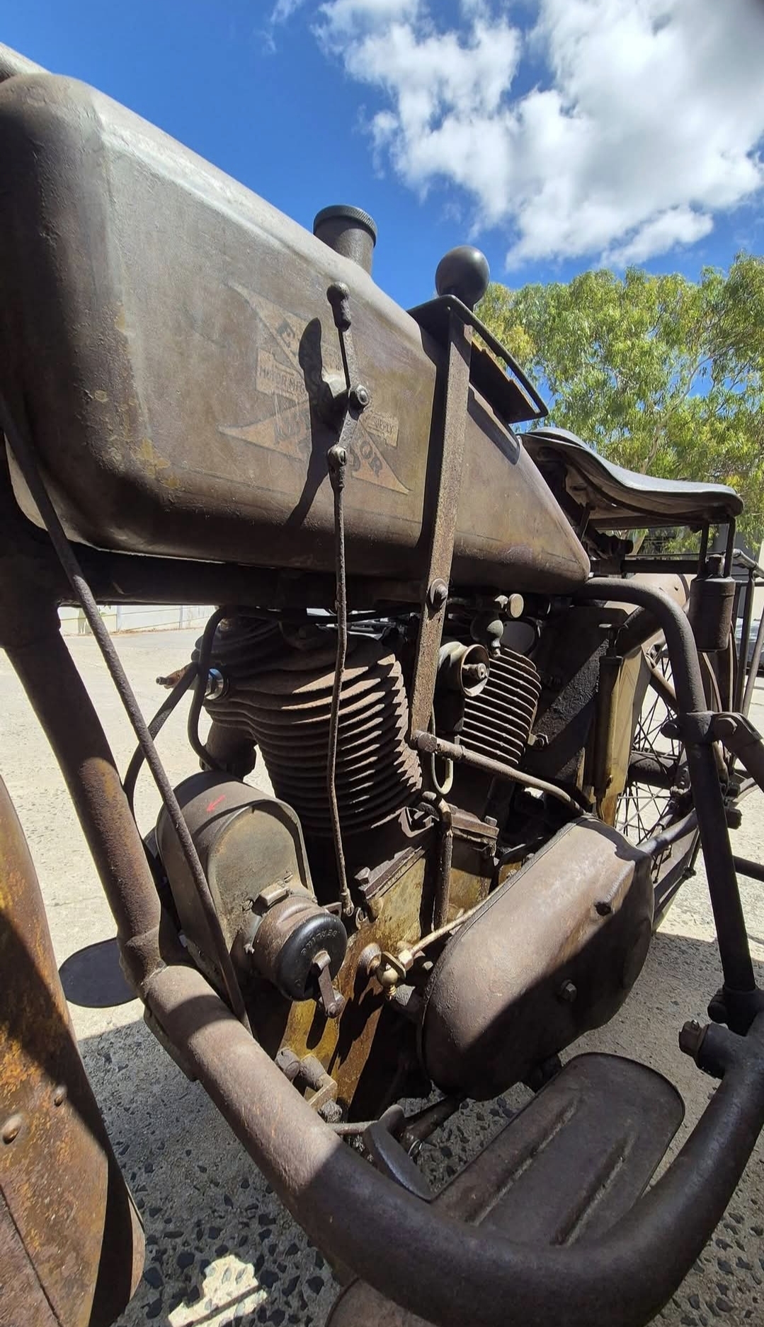 1918 EXCELSIOR BIG X AND SIDE CAR