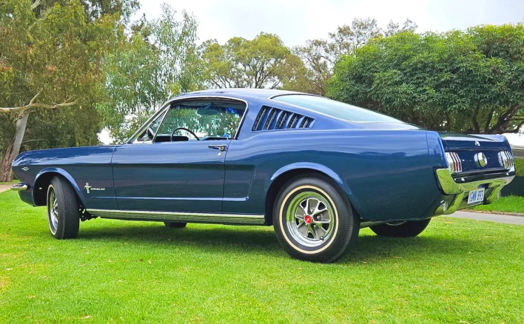 1965 FORD MUSTANG FASTBACK 289 AUTOMATIC COUPE 