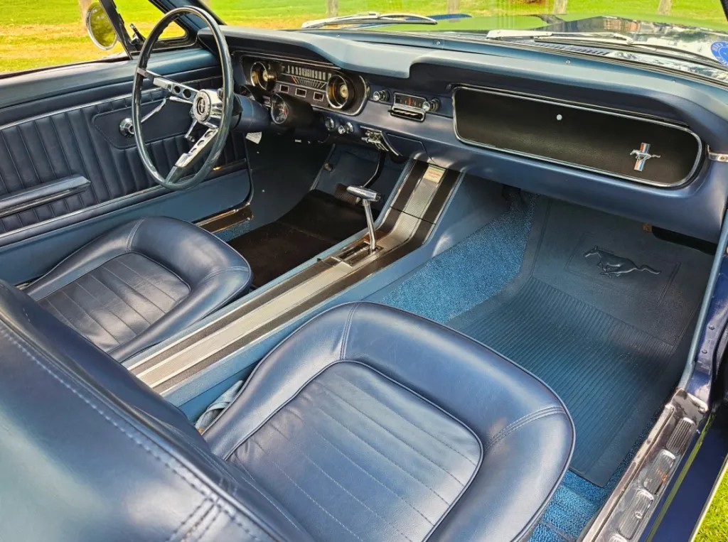 1965 FORD MUSTANG FASTBACK 289 AUTOMATIC COUPE