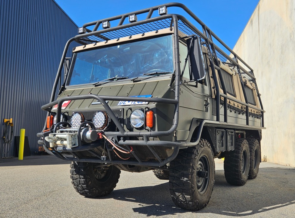 1976 STEYR-PUCH PINZGAUER 6X6 MANUAL WAGON