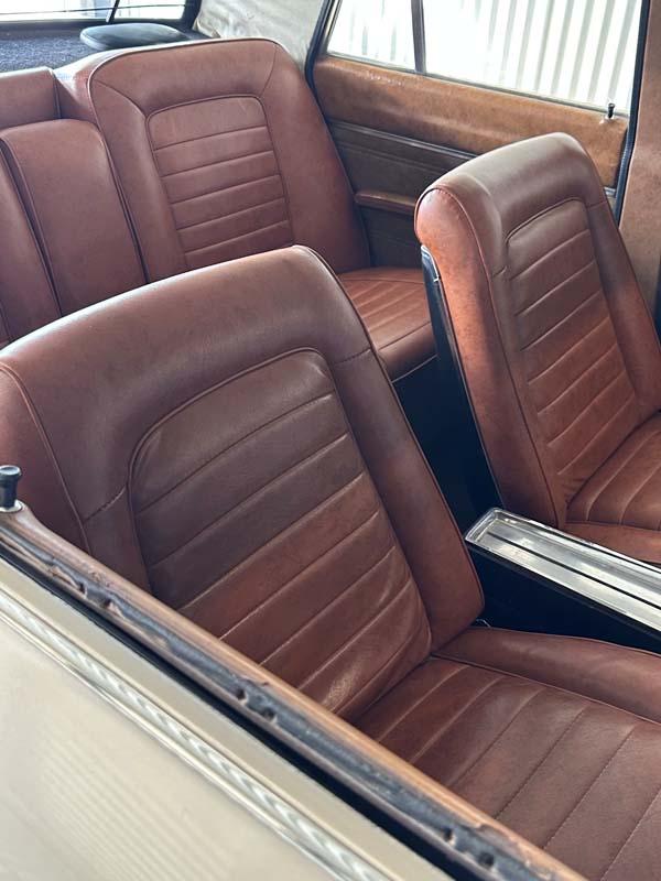 1967 CHRYSLER VALIANT VC AUTOMATIC 4D SEDAN