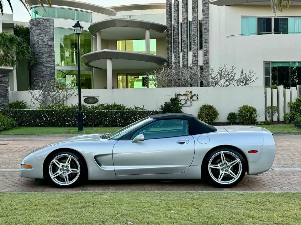 2000 CHEVROLET CORVETTE C5 4 SP AUTOMATIC CONVERTIBLE
