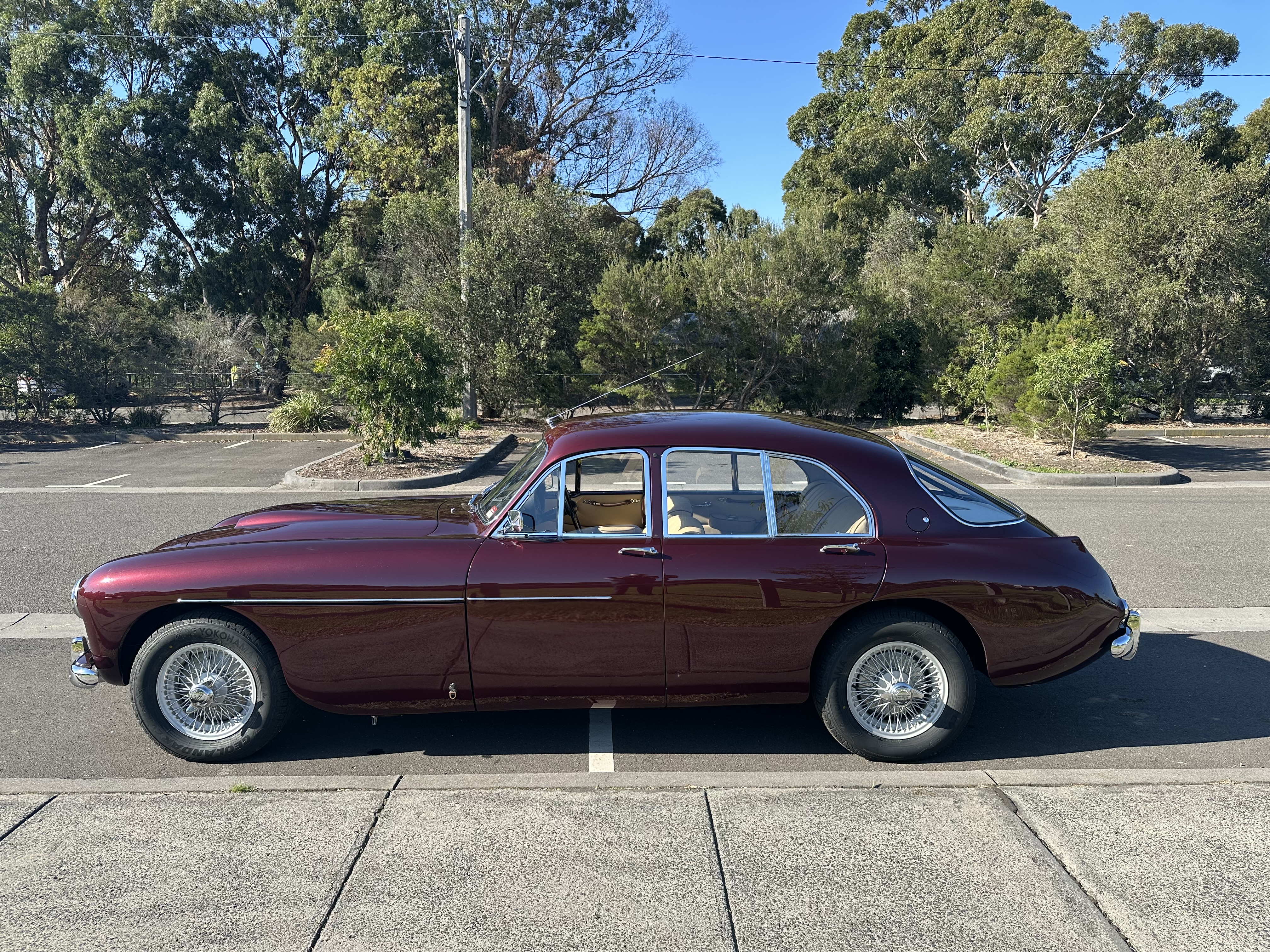 1955 BRISTOL 405 SALOON